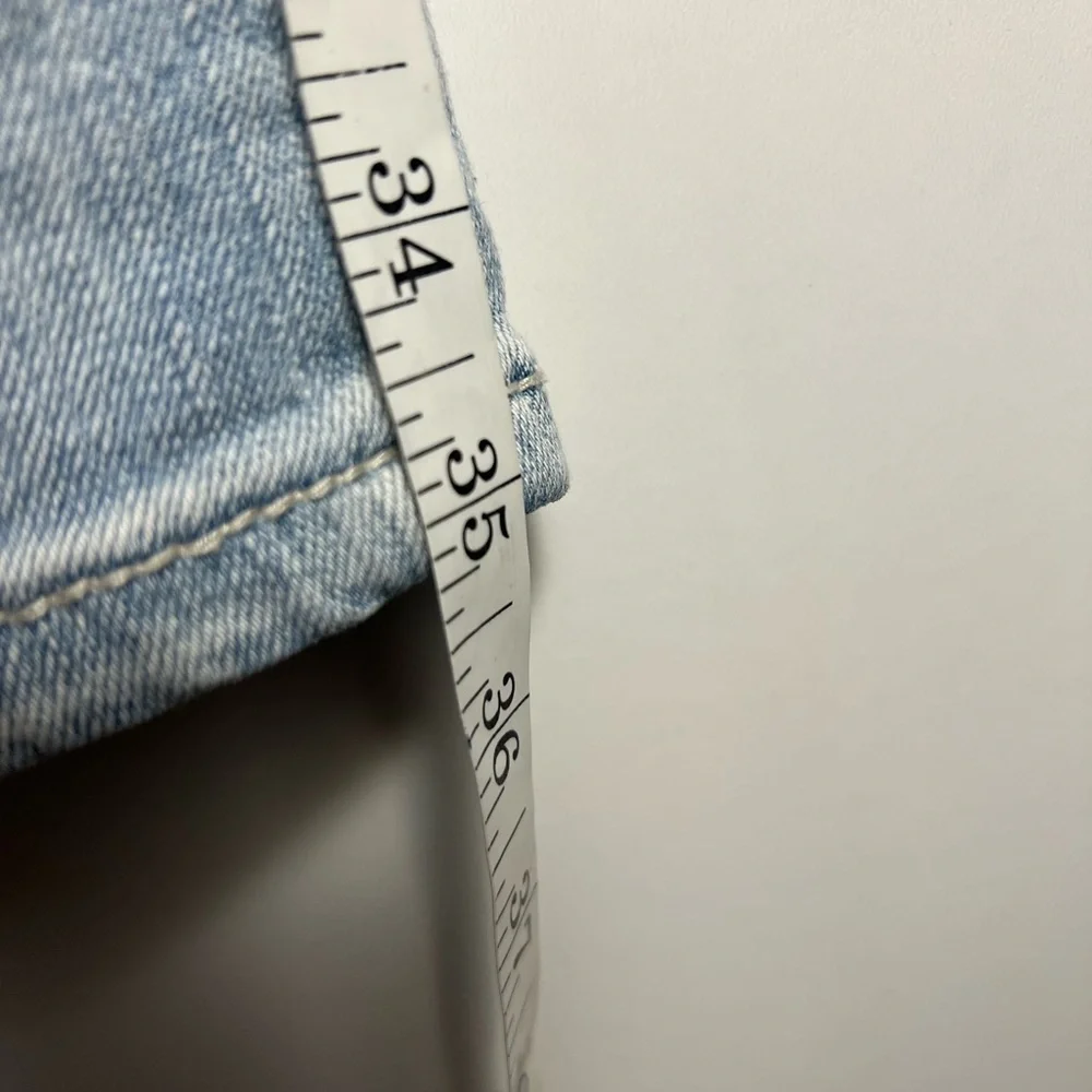 Miss Me Embroidered Pockets Boyfriend Capri Jeans Sz 28